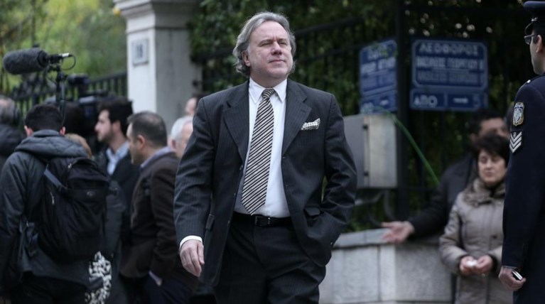 Κατρούγκαλος: Μπορούμε να ζήσουμε και χωρίς τσιγάρα ή καφέ