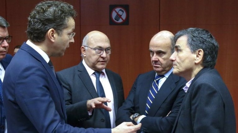 Η συμφωνία για κόκκκινα δάνεια,μισθολόγια και ΕΚΑΣ