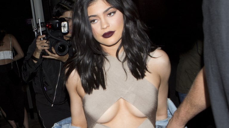 Η Κάιλι Τζένερ το παράκανε με το νέο της underboob [Εικόνες]