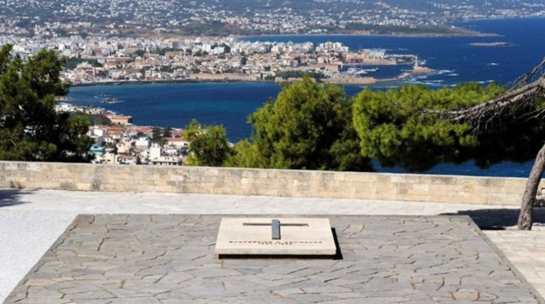 Στο «Υπερταμείο» και οι Τάφοι των Βενιζέλων!