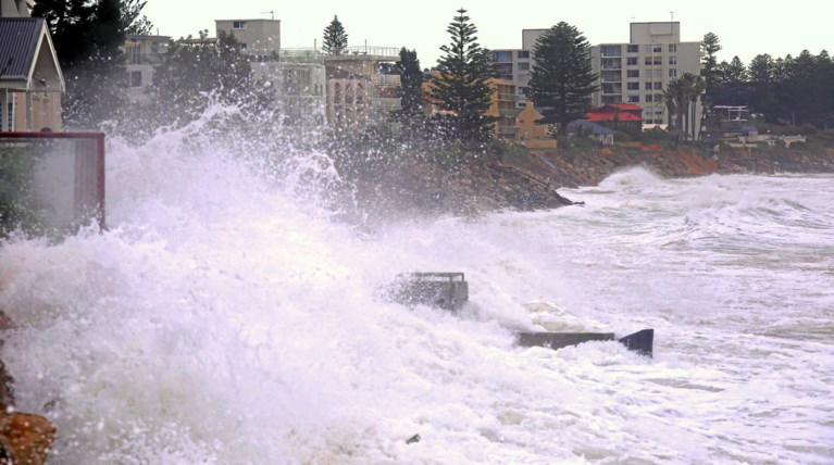 «Πνίγηκε» η Αυστραλία από τις πλημμύρες -Νεκροί και αγνοούμενοι