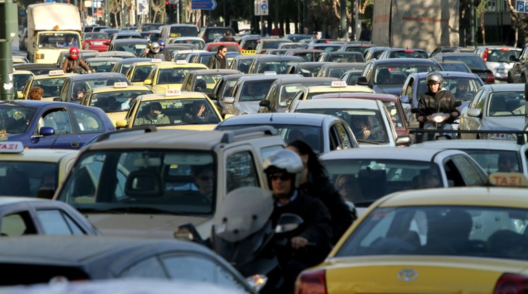 Μπλακ άουτ στους δρόμους από τη στάση εργασίας στα ΜΜΜ