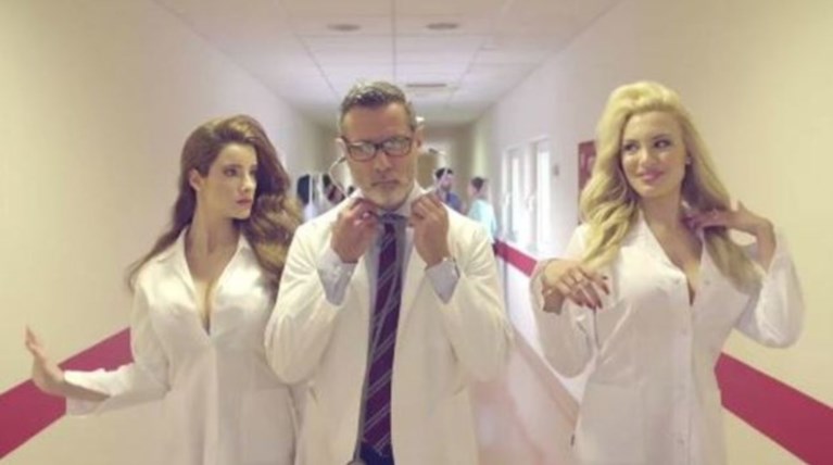 Το spot για την αιμοδοσία με τις sexy νοσοκόμες που διχάζει