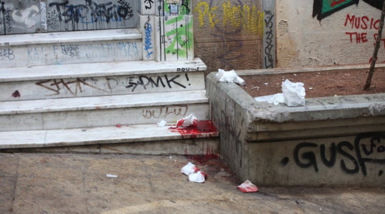 Δύο σενάρια για την ενέδρα θανάτου στα Εξάρχεια