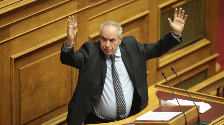 Παναγούλης κατά Παππά: Παριστάνει τον σουρουκλεμέ