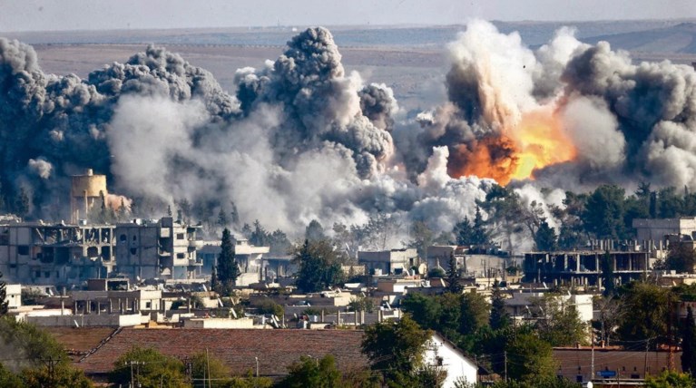 Δεκάδες χιλιάδες άμαχοι παγιδευμένοι στην Μινμπέζ