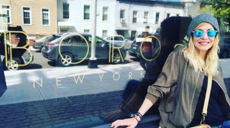 Αννα Βίσση: Η σούπερ γιαγιά αγκαλιά με τον εγγονό της στη Νέα Υόρκη