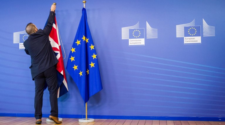 Οι εταιρείες στοιχημάτων και η Sun «δείχνουν» Brexit