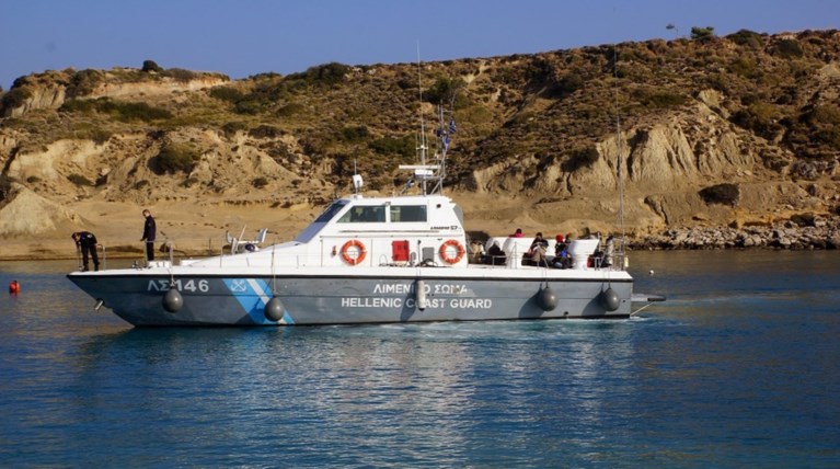 Σκάφος με 100 πρόσφυγες προσάραξε σε Ακτή της Λέσβου