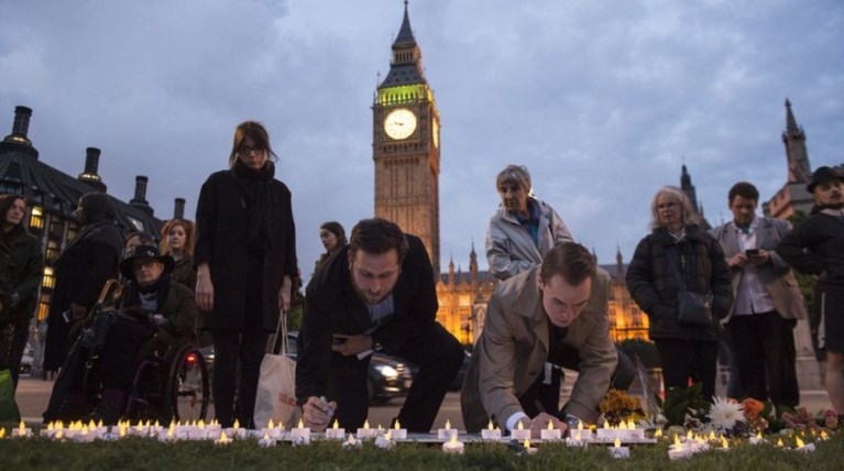 Η δολοφονία πλήγωσε το «κόμμα του μίσους» στη Βρετανία