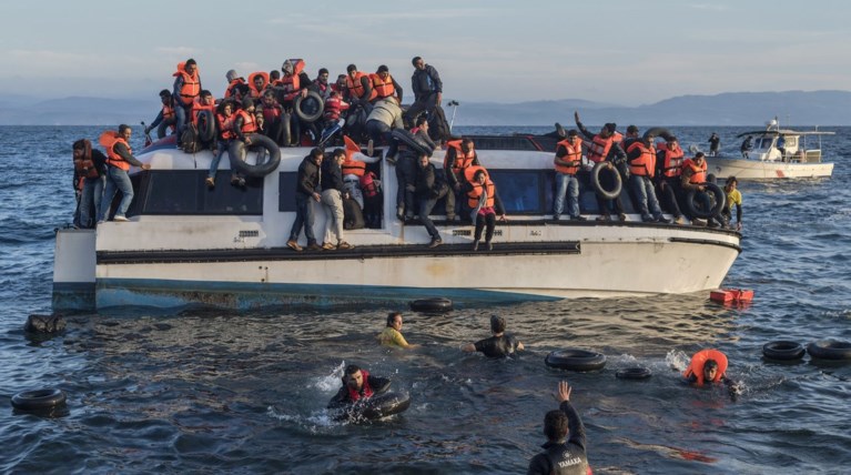 Bild: 300.000 πρόσφυγες από τη Λιβύη περιμένει η Frontex