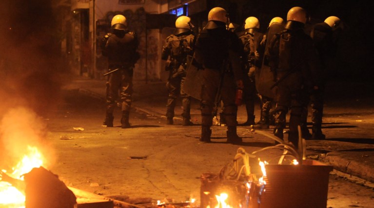 Δίωρο κλεφτοπόλεμος αναρχικών - αστυνομικών στην Πατησίων