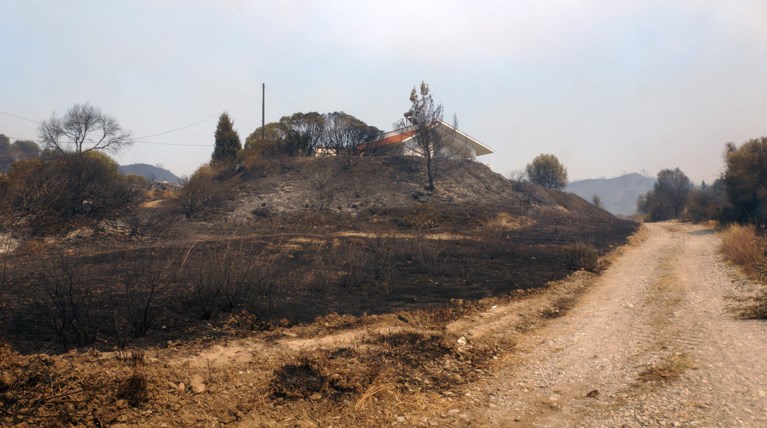 Στάχτη και αποκαΐδια 25 χιλ. στρέμματα  στη Ρόδο