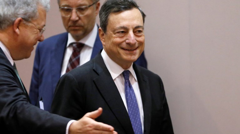 Μάριο Ντράγκι: Σταδιακά μπορεί να γίνει άρση των capital controls