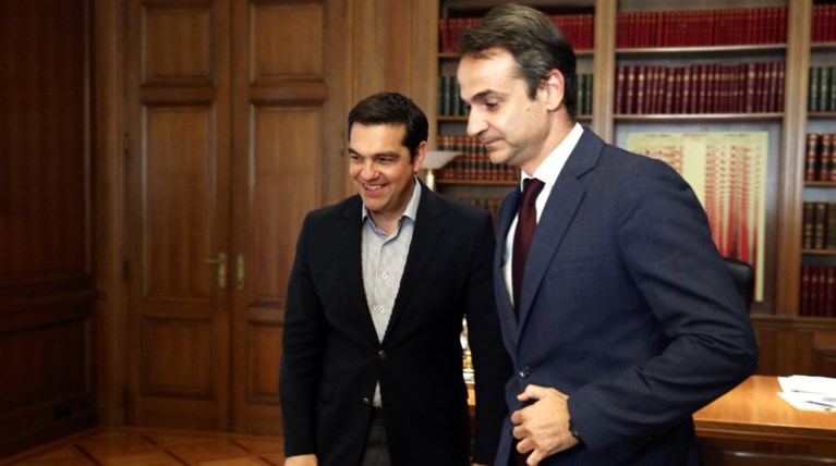 Τι είπαν Τσίπρας - Κυριάκος on camera για την Ντόρα