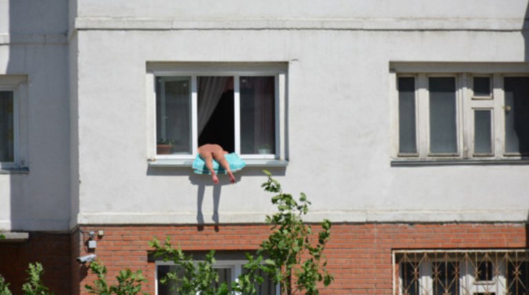 Αυτό είναι το είδωλο του φετινού καλοκαιρινού μαυρίσματος-Δείτε φωτο