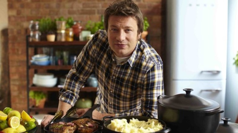 Ο Jamie Oliver εκλιπαρεί: Μην βγάλετε πρωθυπουργό τον Μπόρις Τζόνσον!