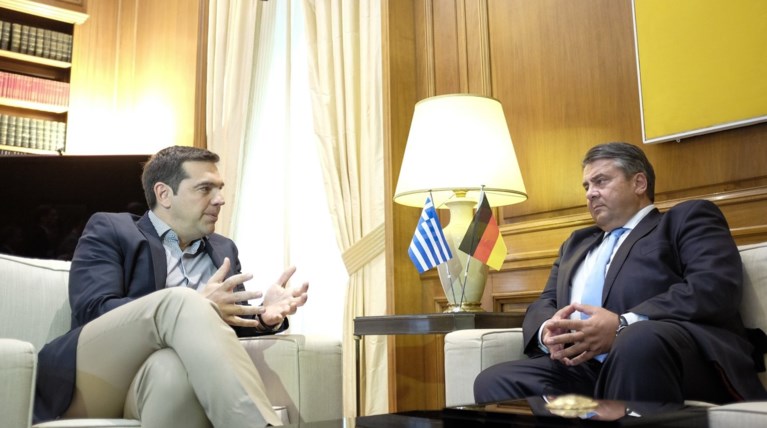 Τσίπρας-Γκάμπριελ: Χρειάζεται νέα προσέγγιση για την ΕΕ