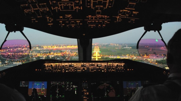 Πιλότοι μας δείχνουν την ασύλληπτη θέα τους μέσα από το κοκπιτ [Εικόνες]