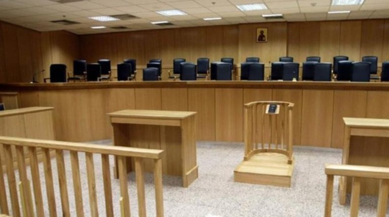 Αρχίζει δίκη - μαμούθ για το «παραδικαστικό Νο 2» με 104 κατηγορούμενοιυς