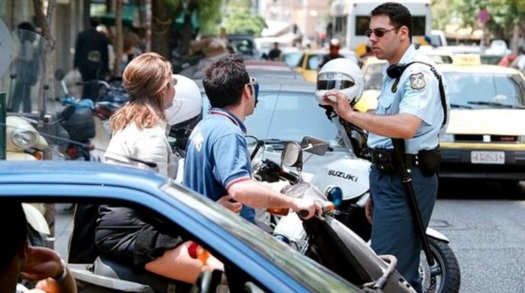 «Κράνος» και «ταχύτητα» τα ...πρωτεία στις παραβάσεις