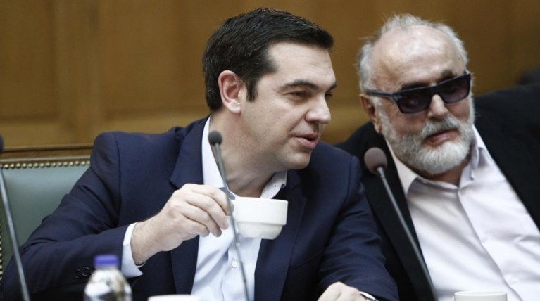 Παζάρια και παιχνίδια στη Βουλή με τον εκλογικό νόμο
