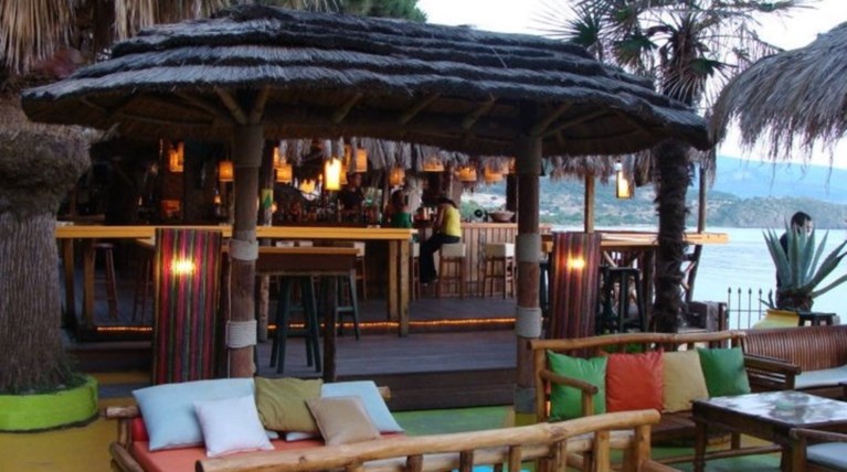 Φορολογικό σαφάρι στις τουριστικές περιοχές