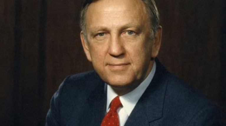 Πέθανε στις ΗΠΑ ο ομογενής βουλευτής Τζον Μπρεδήμας