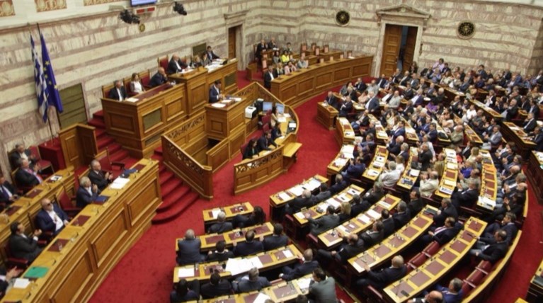 Καλούν στην εξεταστική της Βουλής εκδότες & καναλάρχες