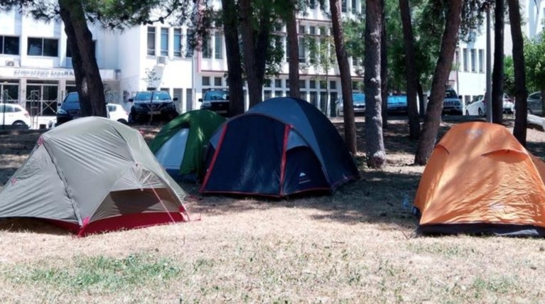 Σκηνές για γέλια και για κλάματα στο Αριστοτέλειο