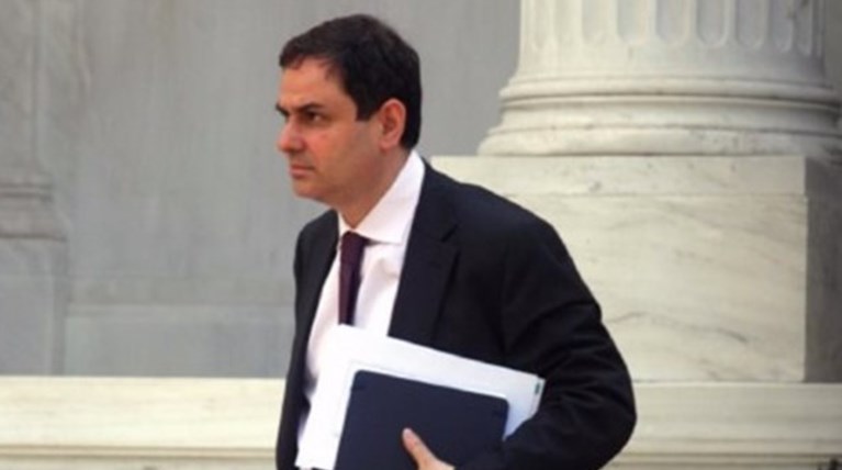 Θεϊκό...λαρισαίικο  tweet  από τον Φίλιππο Σαχινίδη για τον Μπ.Τζόνσον
