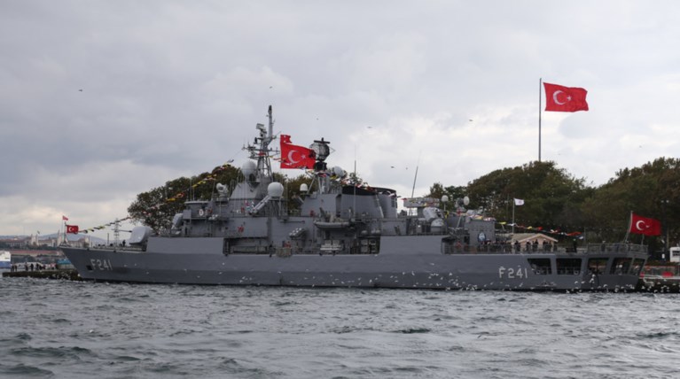 Ομηρος των πραξικοπηματιών ο αρχηγός τουρκικού στόλου στη φρεγάτα Γιαβούζ