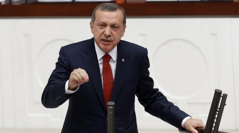 Μετά τους στρατιωτικούς η τουρκική κυβέρνηση απολύει 2.745 δικαστικούς