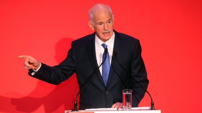 Παπανδρέου κατά «δεξιάς και αριστερής συντήρησης»