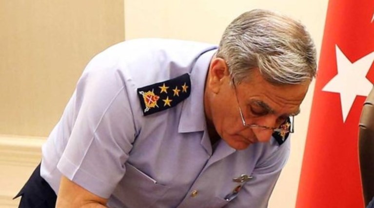 Τουρκία: Κομφούζιο με την «ομολογία» Οζτούρκ για το πραξικόπημα