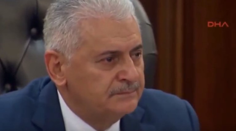 Δημόσια κλάματα από Ερντογάν δάκρυα από Γιλντιρίμ - βίντεο -