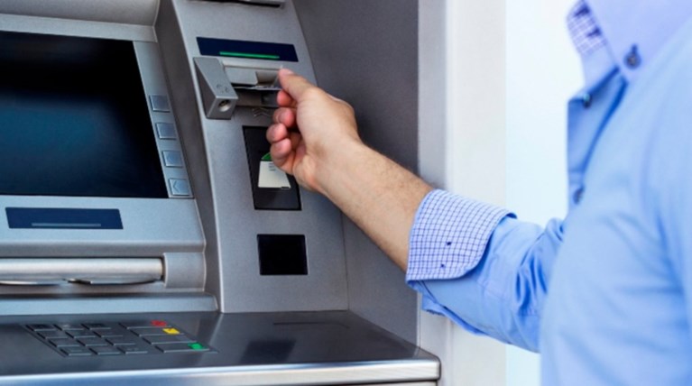 "Πράσινο φως" για χαλάρωση των capital controls