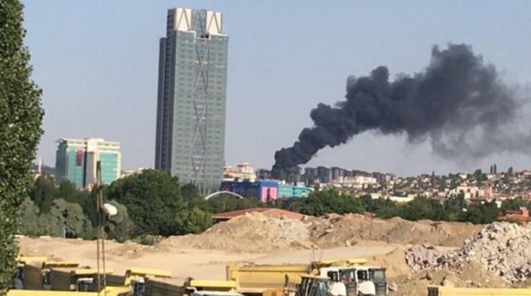 Συναγερμός στην Αγκυρα από τεράστια φωτιά - ΒΙΝΤΕΟ