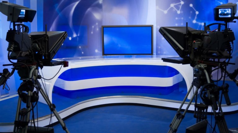Τηλεοπτικές άδειες: Δέκα ημέρες όλοι εναντίων όλων