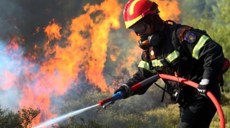 Πυρκαγιά στην Αγία Κυριακή της Ραφήνας