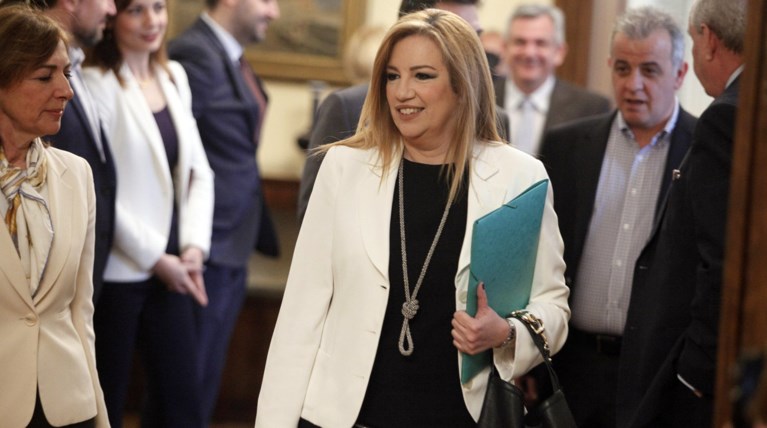 Απάντηση της Φώφης στον Καμμένο για το "αήθες" tweet