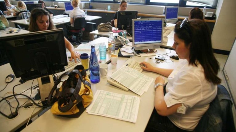 Oι ανατροπές στους μισθούς των δημοσίων υπαλλήλων