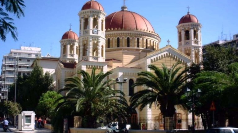 Εισβολή αντιεξουσιαστών στη Μητρόπολη Θεσσαλονίκης