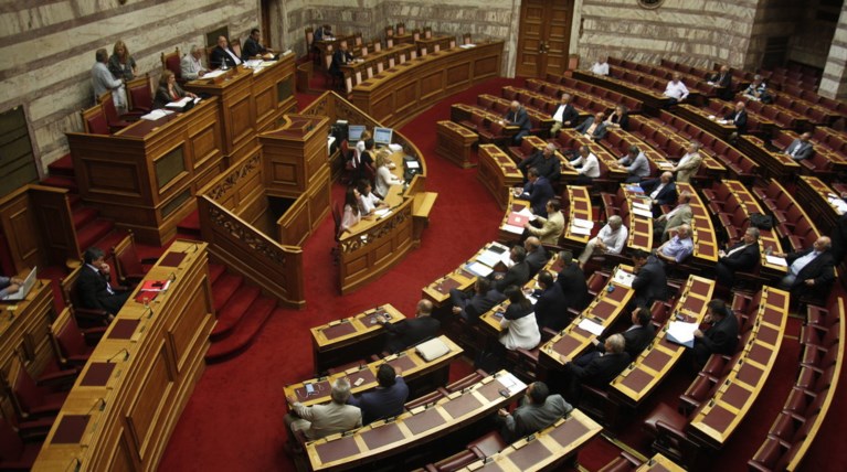 Υπερψηφίστηκε το σχέδιο για τις συμβάσεις παραχώρησης