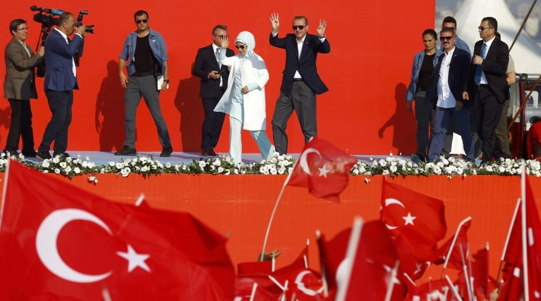 «Ηγεμονική» φιέστα από Ερντογάν & βολές κατά πάντων