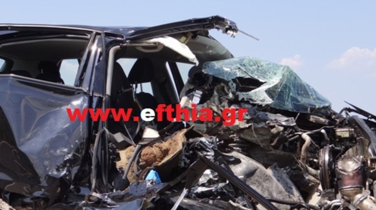 Απίστευτο τροχαίο στην Αμφισσα:πως σώθηκε ηλικιωμένο ζευγάρι & η εγγονή