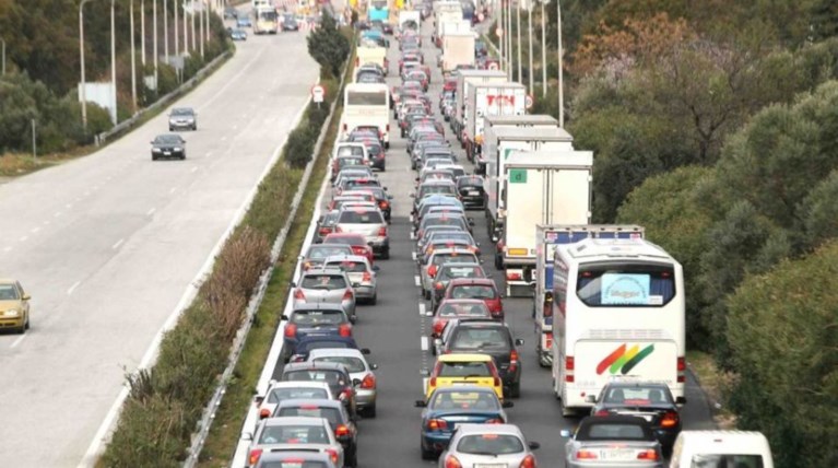 Με αεροπλάνα και βαπόρια: Η μεγάλη έξοδος του Δεκαπενταύγουστου