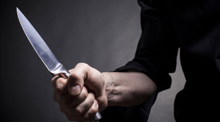 Παραδόθηκε ο άνδρας που μαχαίρωσε την κουνιάδα του