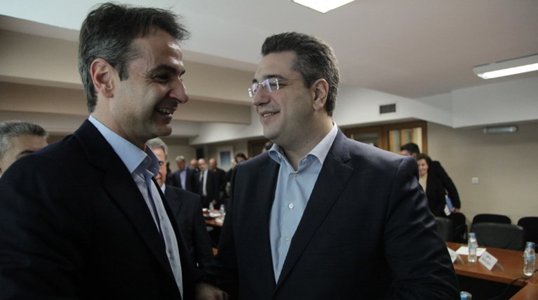Αυγουστιάτικο τετ α τετ Μητσοτάκη - Τζιτζικώστα