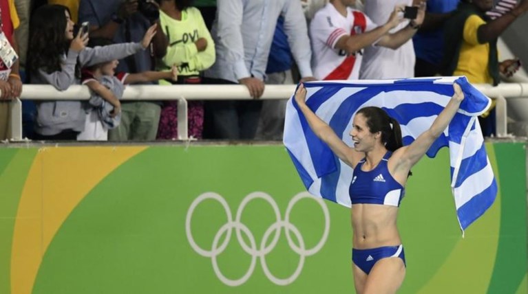 Πέφτει η αυλαία στο Ρίο-Σημαιοφόρος η χρυσή ολυμπιονίκης Κ. Στεφανίδη